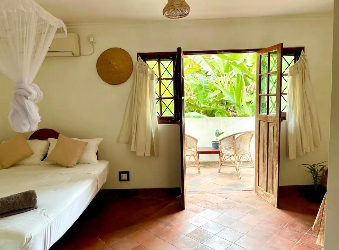 Blue Swan Inn Unawatuna Exterior photo